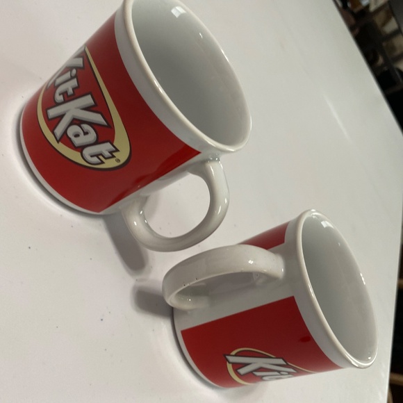Kit Kat coffee cups 2 of them red and white - Picture 6 of 7